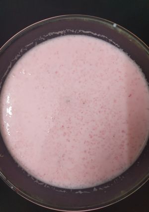 ரோஸ் மில்க் ஷேக் (Rose milk shake Recipe in Tamil) செய்முறை முக்கிய புகைப்படம்