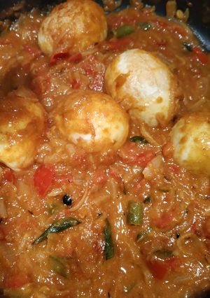 A picture of Kerala style egg curry.