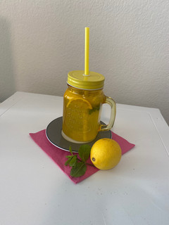 Una foto de Limonada con menta