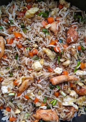 এগ চিকেন ফ্রায়েড রাইস (egg chicken fried rice recipe in Bengali রেসিপির প্রধান ছবি