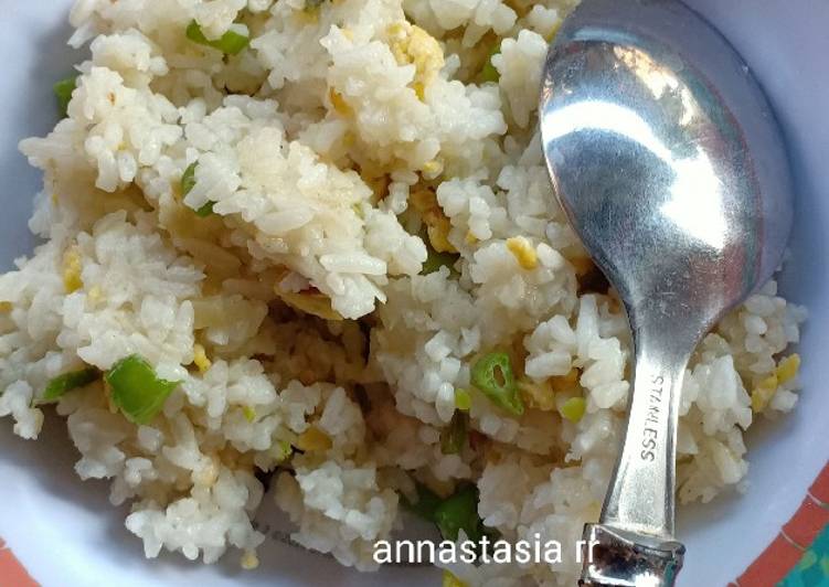 Langkah Mudah untuk Menyiapkan Nasi goreng buncis telor Anti Gagal