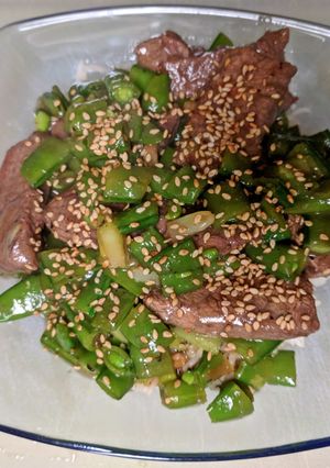 A picture of Beef and Sugar Snap Peas.