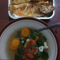 รูปของ Sayur Bening + Ikan n Tempe Oven