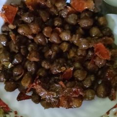 A picture of Chana masala.