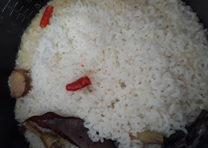 Nasi Liwet Ricecooker (Bonus Resep Sambal Tomat)