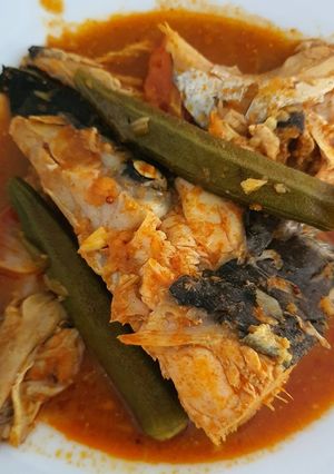 Gambar KARI KEPALA IKAN SALMON - MyMil Mengidam