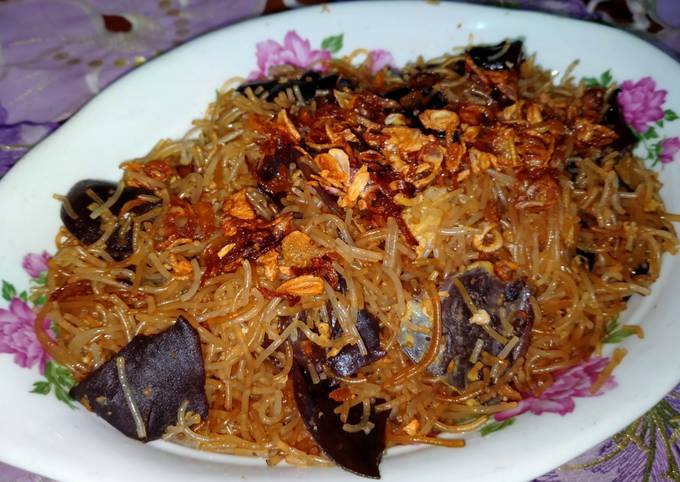 Cara Membuat Bihun goreng jamur kuping Yang Sederhana