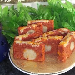 A picture of Gajar ka halwa and gulab jaman terrine.