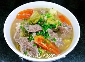 Hình của món Canh dưa cải nấu nạm bò.