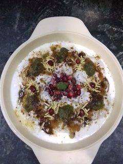 बिना तेल के दही बड़ा (oil free dahi vada recipe in Hindi) रेसिपी मुख्य फोटो