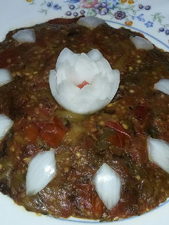 عکسی از دستور خوراک گوجه و بادمجان