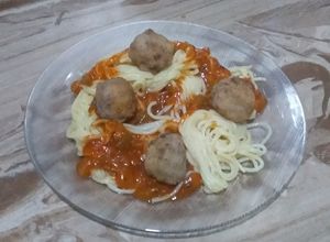 Una foto de Espaguetis con albóndigas de "La dama y el vagabundo"
