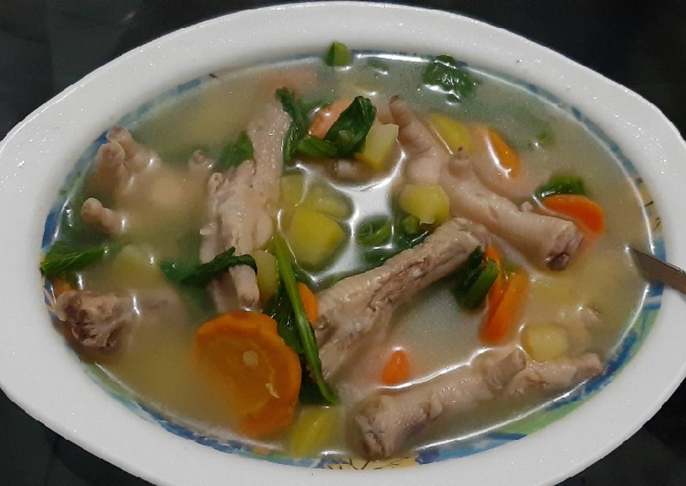 Sup Ceker kuah kaldu