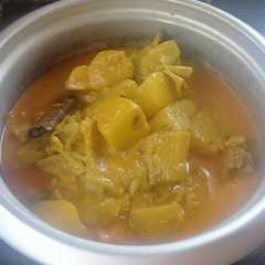 A picture of Kari ayam kentang kembang tahu.