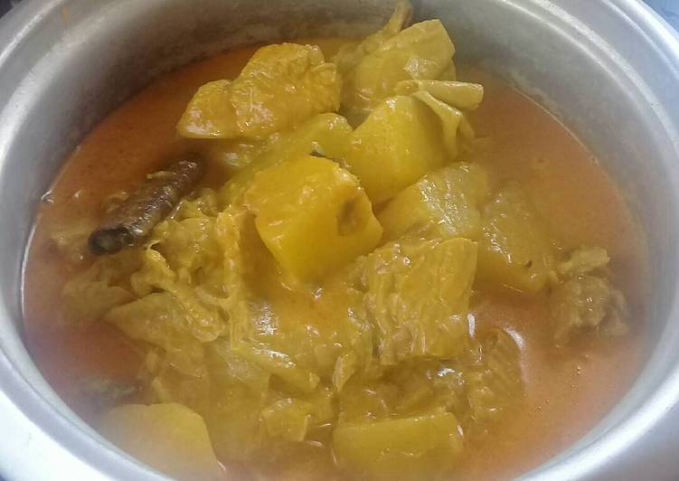 Kari ayam kentang kembang tahu
