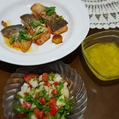 Salmon fish steak with fresh salad and lemon sauce. #mycookbook A picture of Salmon fish steak with fresh salad and lemon sauce. #mycookbook.