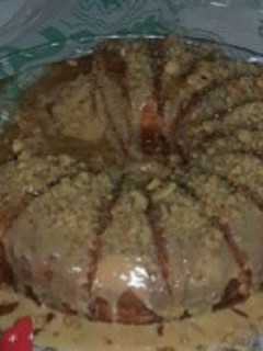 صورة لوصفة كيكة السينابون بالصوص الابيض