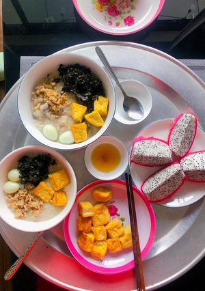 Hình của món Mâm cơm nhỏ của Trang 39 (cháo sụn gà thập cẩm).