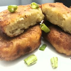 A picture of Irish potatoes balls.