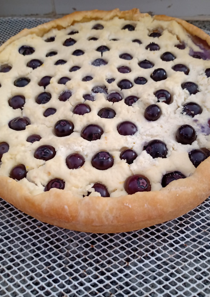 Una foto de Tarta de ricota y arándanos liviana (140cal por porción)