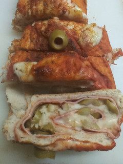 Una foto de Pizza rellena fácil !!!!