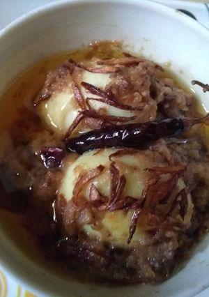 A picture of Egg korma.