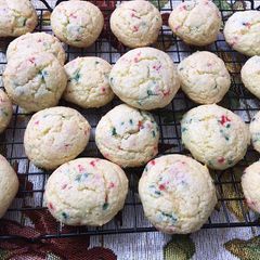 A picture of Cake Mix Birthday Cake CookiesOr Holiday cake cookies.