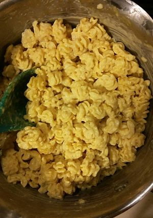 A picture of Easy Stove Top Mac n Cheese.