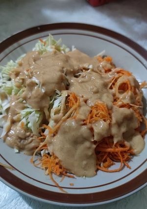 Foto resep Memanfaatkan Sisa Selai Kacang Jadi Saus Salad