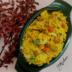 A picture of Hyderabadi Veg Dum Biryani.