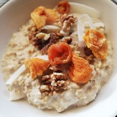 A picture of Overnight oats.