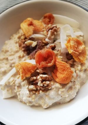A picture of Overnight oats.
