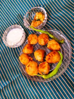 બફવડા (Buff Vada Recipe In Gujarati) રેસીપી મુખ્ય ફોટો