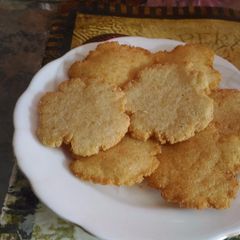 Semolina mathri A picture of Semolina mathri.