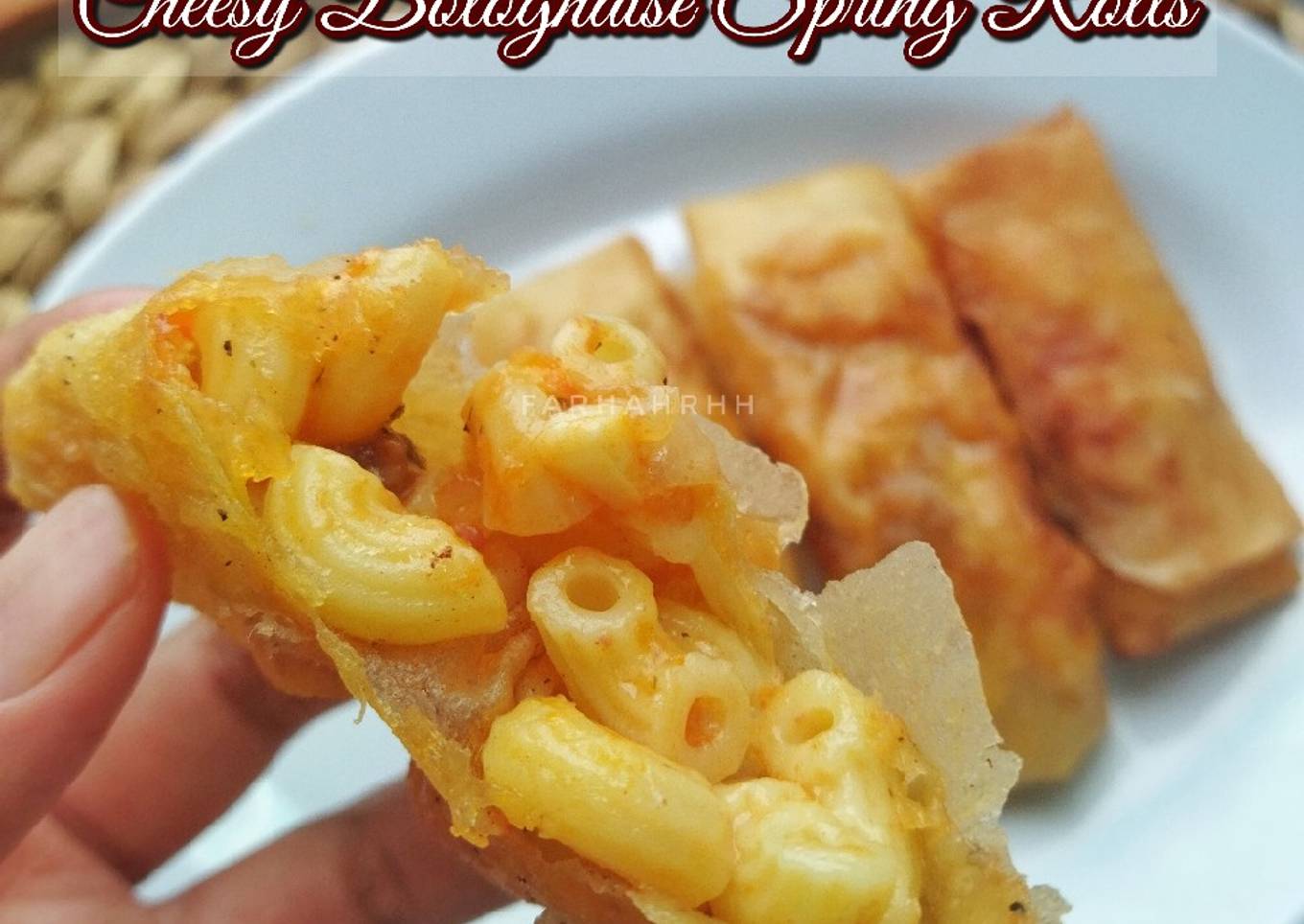 Cheesy Bolognaise Spring Rolls