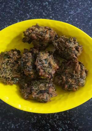 A picture of Methi pakora.