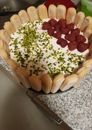 Epres-mascarponés torta sütés nélkül recept fotója