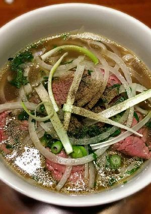Hình của món Phở bò tái.