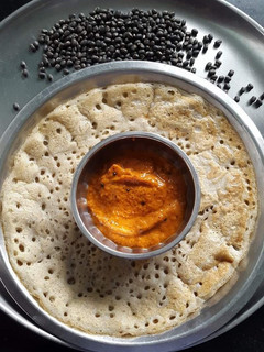 கறுப்பு உளுந்து தோசை செய்முறை முக்கிய புகைப்படம்