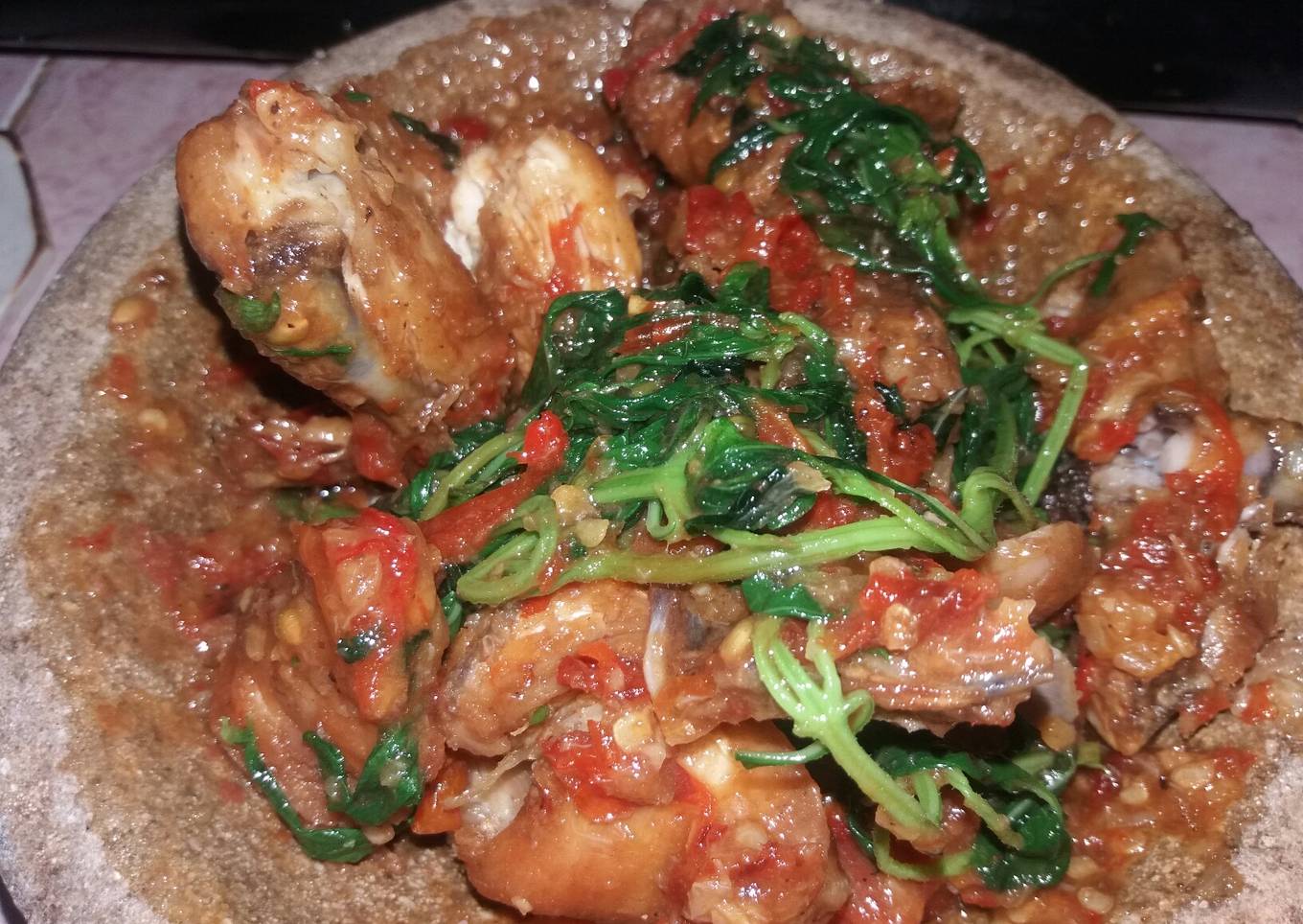 Ayam geprek sambel kemangi