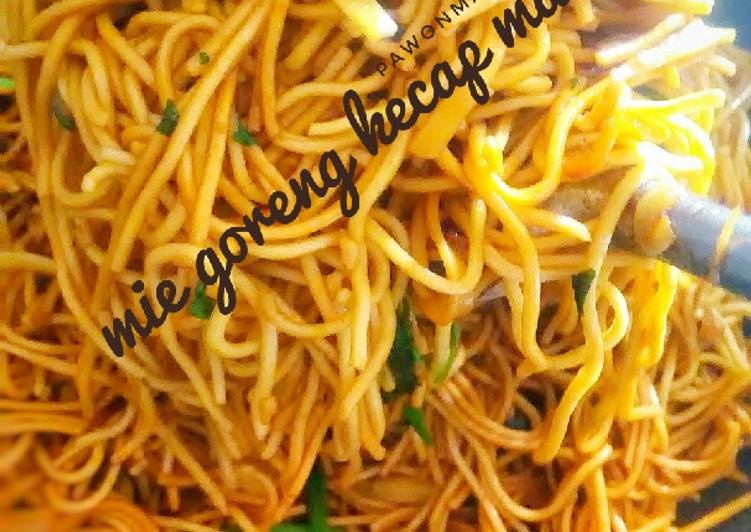 Bagaimana Menyiapkan 🍝Mie goreng kecap manis🍝 (porsi banyak), Enak Banget