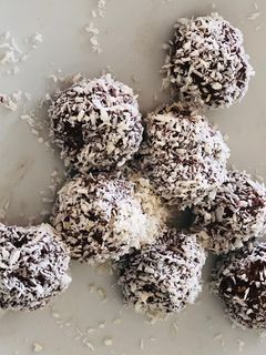 Kókuszgolyó - kicsit egészségesebben recept fotója