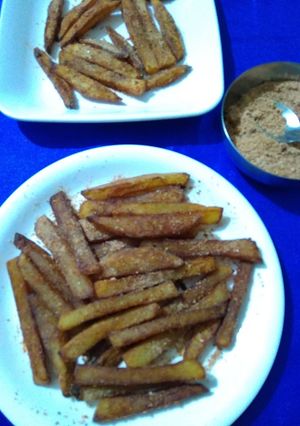 પેરી પેરી પોટેટો ફ્રાયીસ (Peri Peri Potato Fries Recipe In Gujarati) રેસીપી મુખ્ય ફોટો