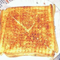 A picture of Bread omlette.