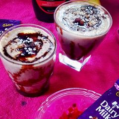 A picture of Banana chocolate smoothie.