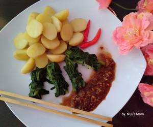 Gampangnya Memasak Rujak Kangkung Praktis Enak