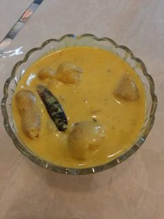 पकौड़ा कढ़ी (pakoda kadhi recipe in Hindi) रेसिपी मुख्य फोटो