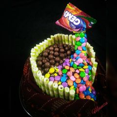 A picture of Anti-Gravity Cake (cotton sponge cake).