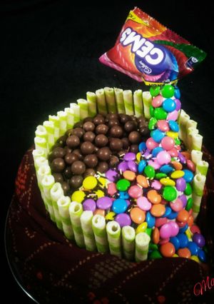 A picture of Anti-Gravity Cake (cotton sponge cake).