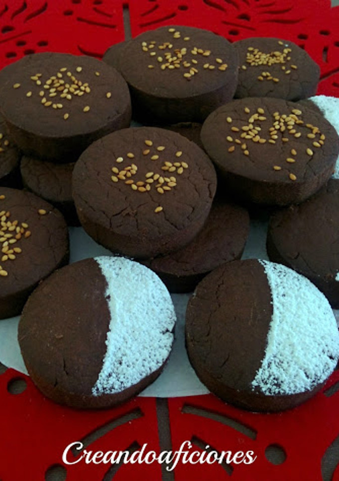 Una foto de Mantecados de chocolate con aceite de oliva